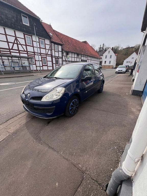 Gebraucht Renault Clio III Expression 75 PS (55 kW) 2006 Blau Kleinwagen