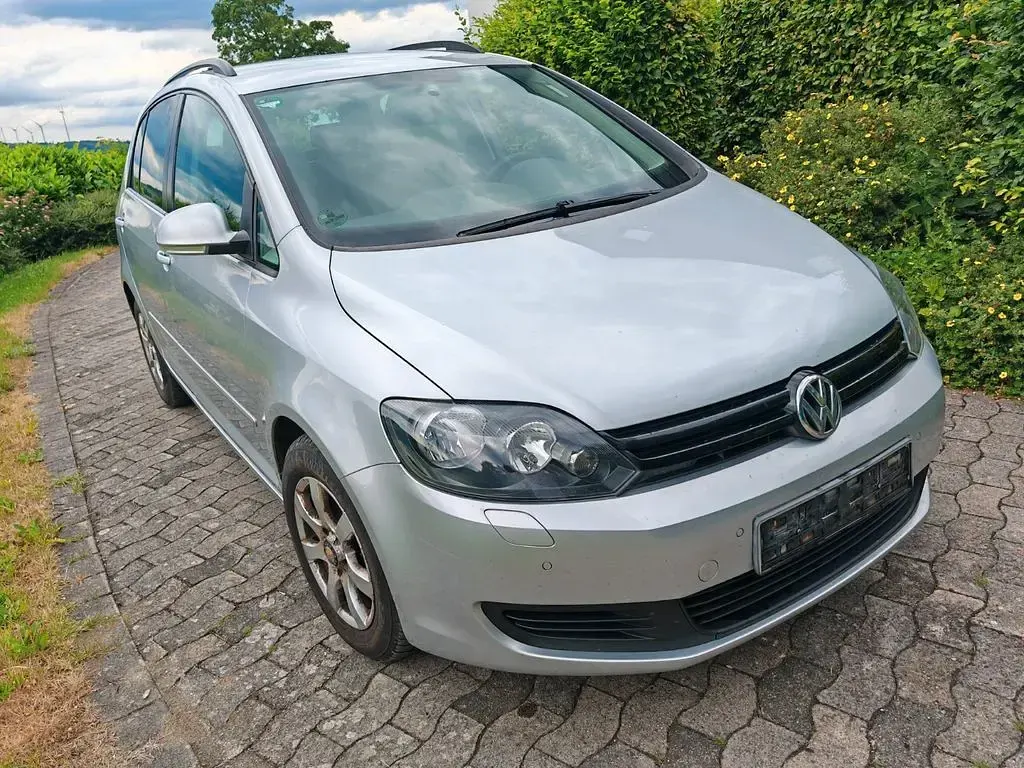 Gebraucht VW Golf Plus Comfortline 105 PS (77 kW) 2012 Silber Van / Kleinbus