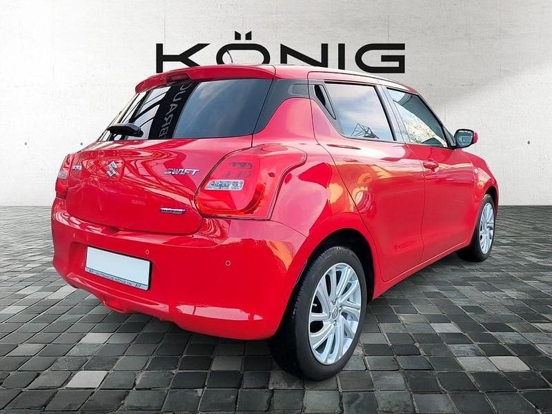 Gebraucht Suzuki Swift Comfort 83 PS (61 kW) 2023 Rot Kleinwagen