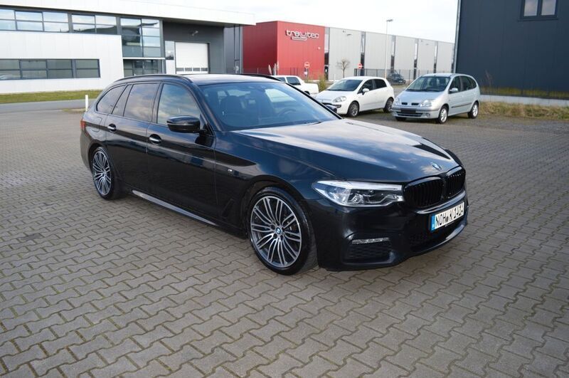 Schwarz Gebraucht 2018 BMW 530 Comfort Edition Kombi | 18.950 € - Bild 1/4