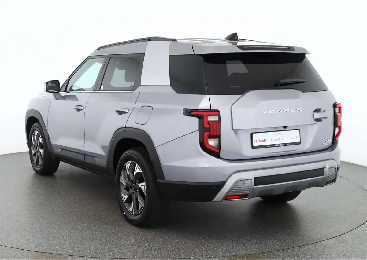 Neu KGM Torres 204 PS (150 kW) 2026 Irongraumet. SUV