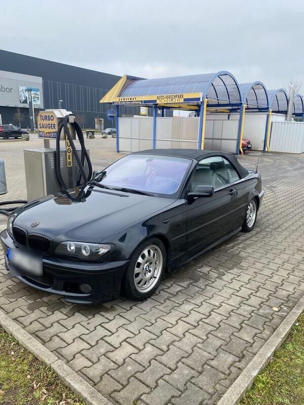 Schwarz Gebraucht 2004 BMW 318 Cabriolet M Sport Cabrio | 4.600 € (Fairer Preis) - Bild 1/4