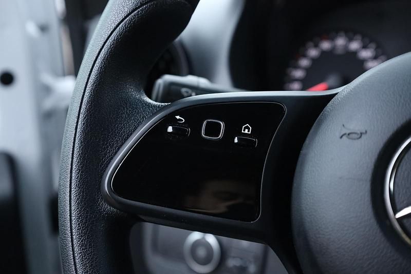 Gebraucht Mercedes Sprinter 170 PS (125 kW) 2023 Arktikweiß Van