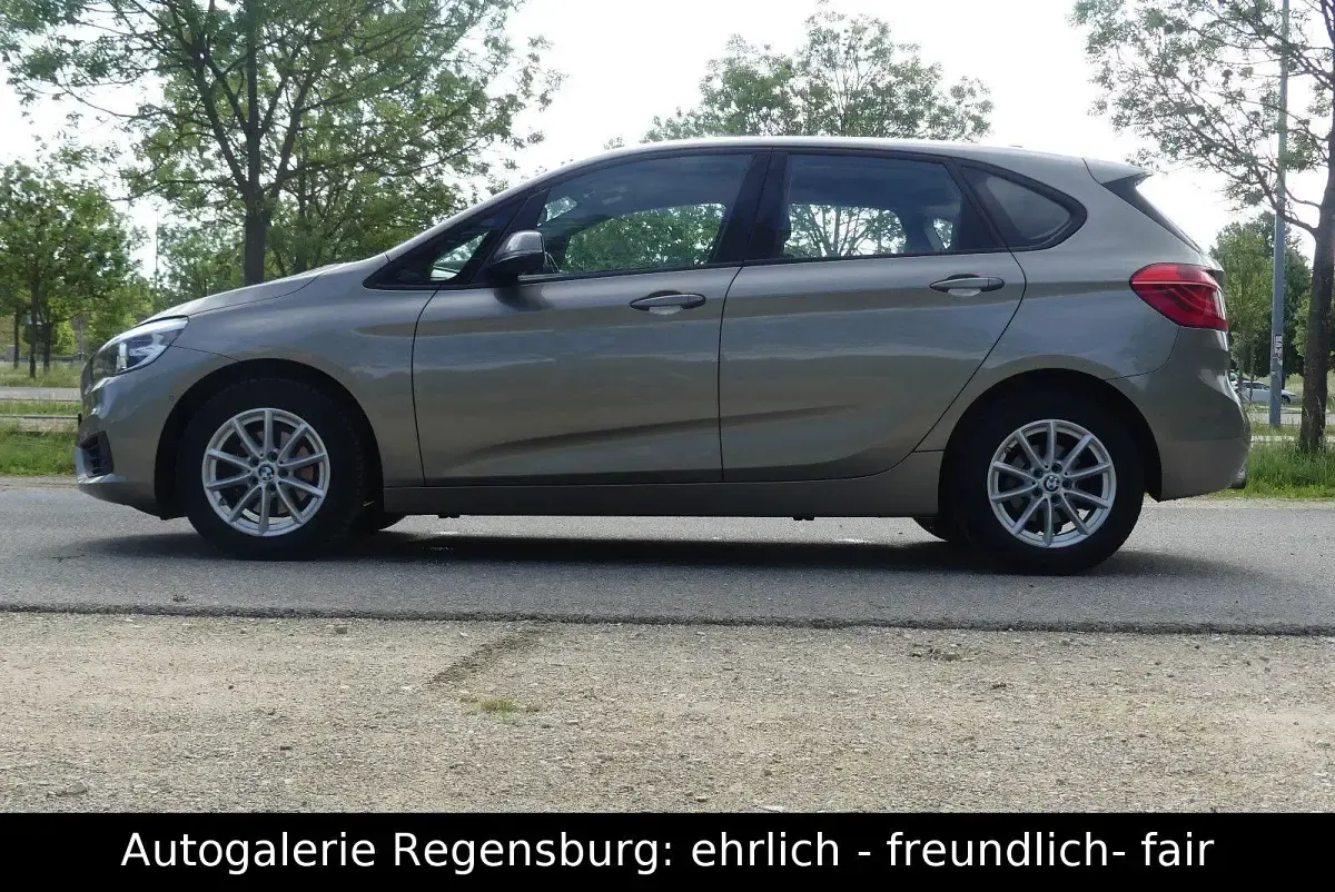 Gebraucht BMW 218 Active Tourer 136 PS (100 kW) 2017 Grau Van / Kleinbus