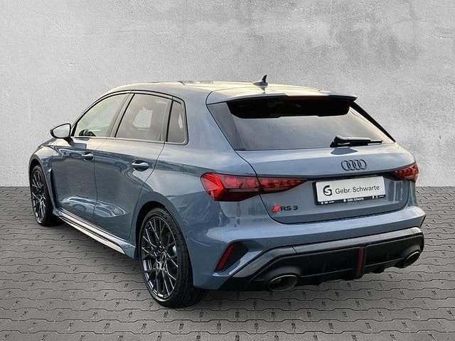 Gebraucht Audi RS3 Sportback Ambiente 400 PS (294 kW) 2025 Kemoragrau metallic Kleinwagen