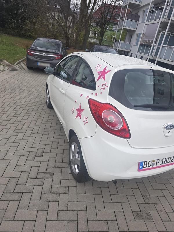 Gebraucht Ford Ka 69 PS (50 kW) 2011 Weiß Kleinwagen