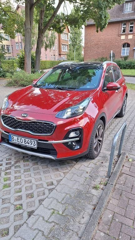Rot Gebraucht 2019 Kia Sportage Platinum Edition SUV | 16.500 € (Fairer Preis) - Bild 1/1