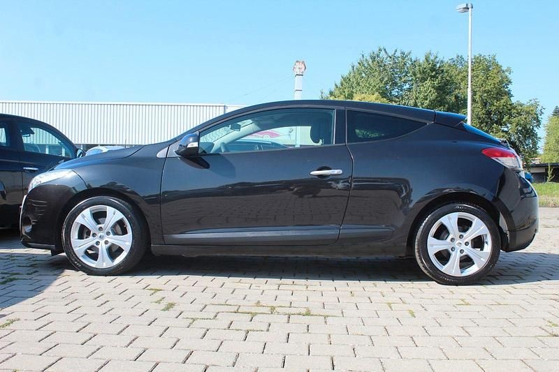 Gebraucht Renault Mégane Coupé Dynamique 131 PS (96 kW) 2009 Schwarz Coupé
