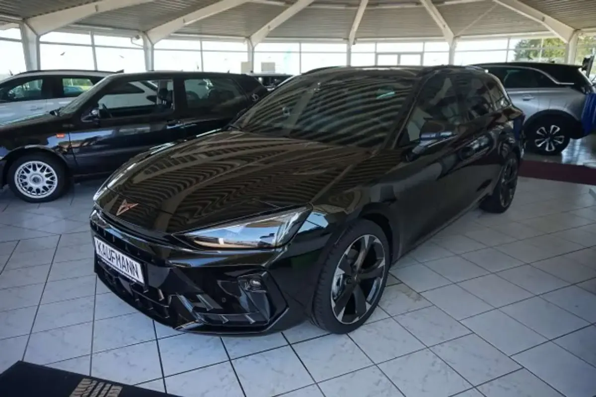 Neu Cupra Leon 150 PS (110 kW) 2026 Mitternachtsschwarz Kombi