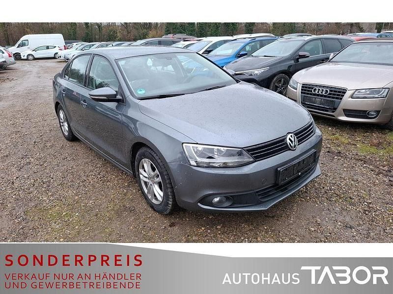 Gebraucht VW Jetta 105 PS (77 kW) 2012 Platinum grey Limousine