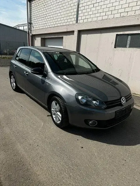 Gebraucht VW Golf VII Match 105 PS (77 kW) 2012 Grau Limousine