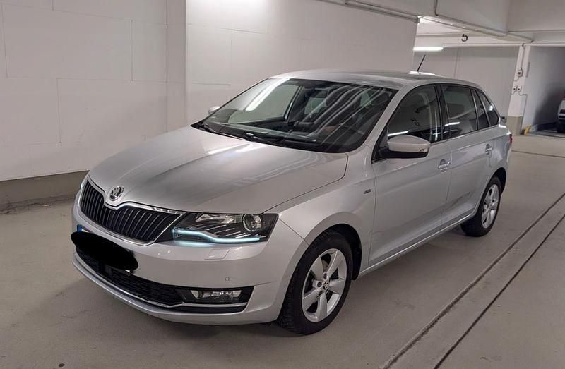 Gebraucht Skoda Rapid Clever 95 PS (69 kW) 2018 Silber Kleinwagen