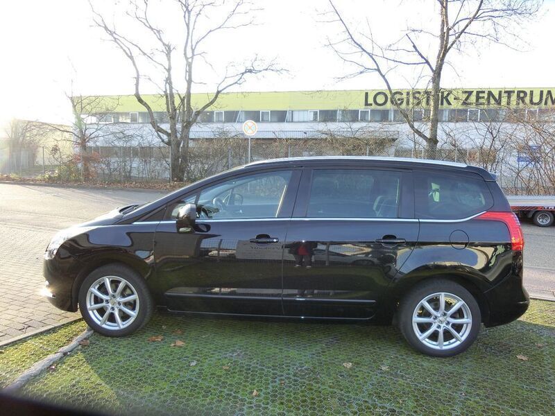 Gebraucht Peugeot 5008 Allure 150 PS (110 kW) 2013 Schwarz Van / Kleinbus