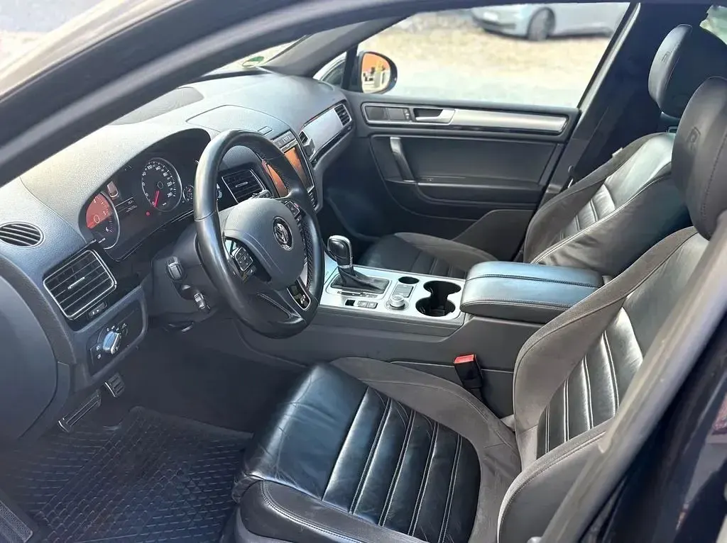 Gebraucht VW Touareg 262 PS (192 kW) 2015 Schwarz SUV
