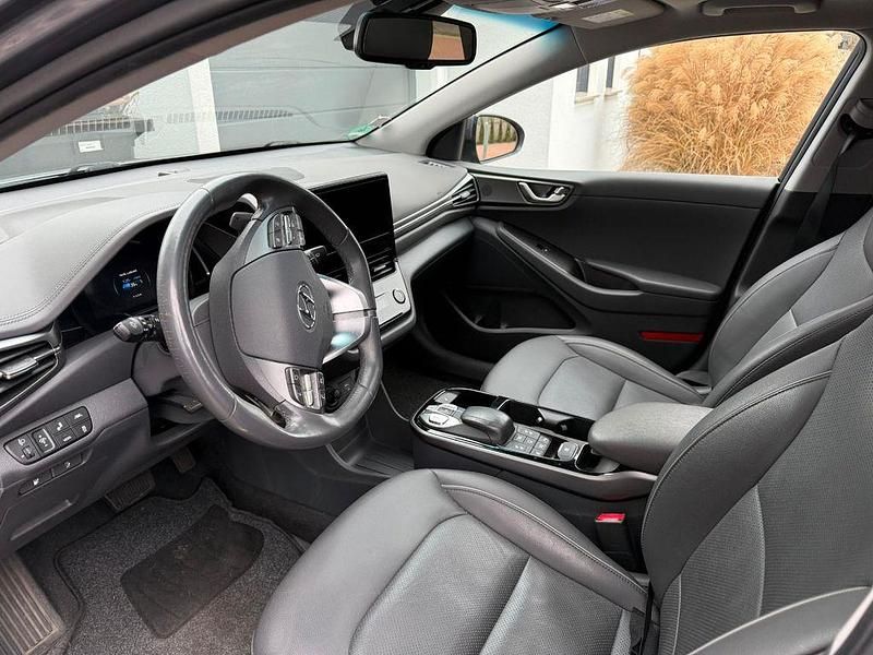 Gebraucht Hyundai Ioniq Premium 100 kW (136 PS) 2021 Grau Kleinwagen