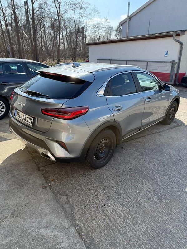 Gebraucht Kia XCeed 160 PS (117 kW) 2022 Silber SUV
