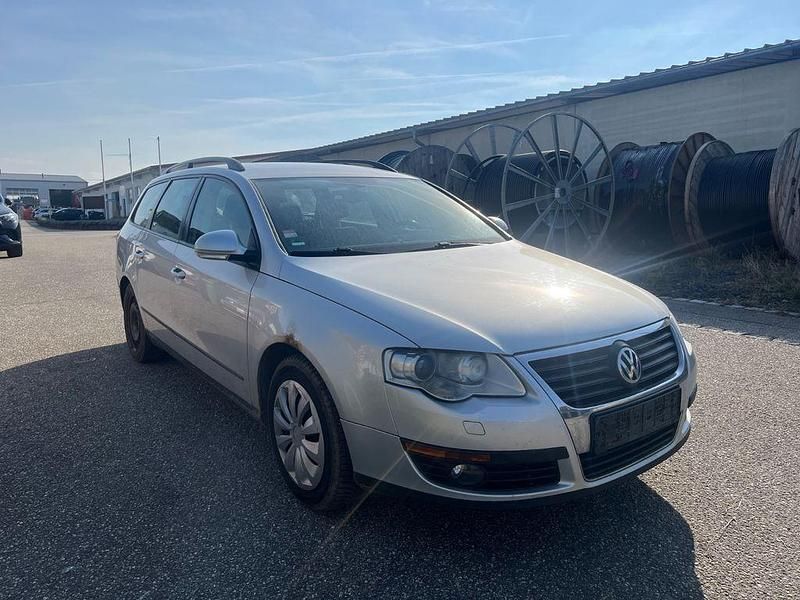 Gebraucht VW Passat Trendline 105 PS (77 kW) 2010 Silber Kombi
