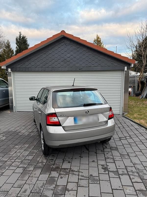 Gebraucht Skoda Fabia 75 PS (55 kW) 2016 Grau Kleinwagen