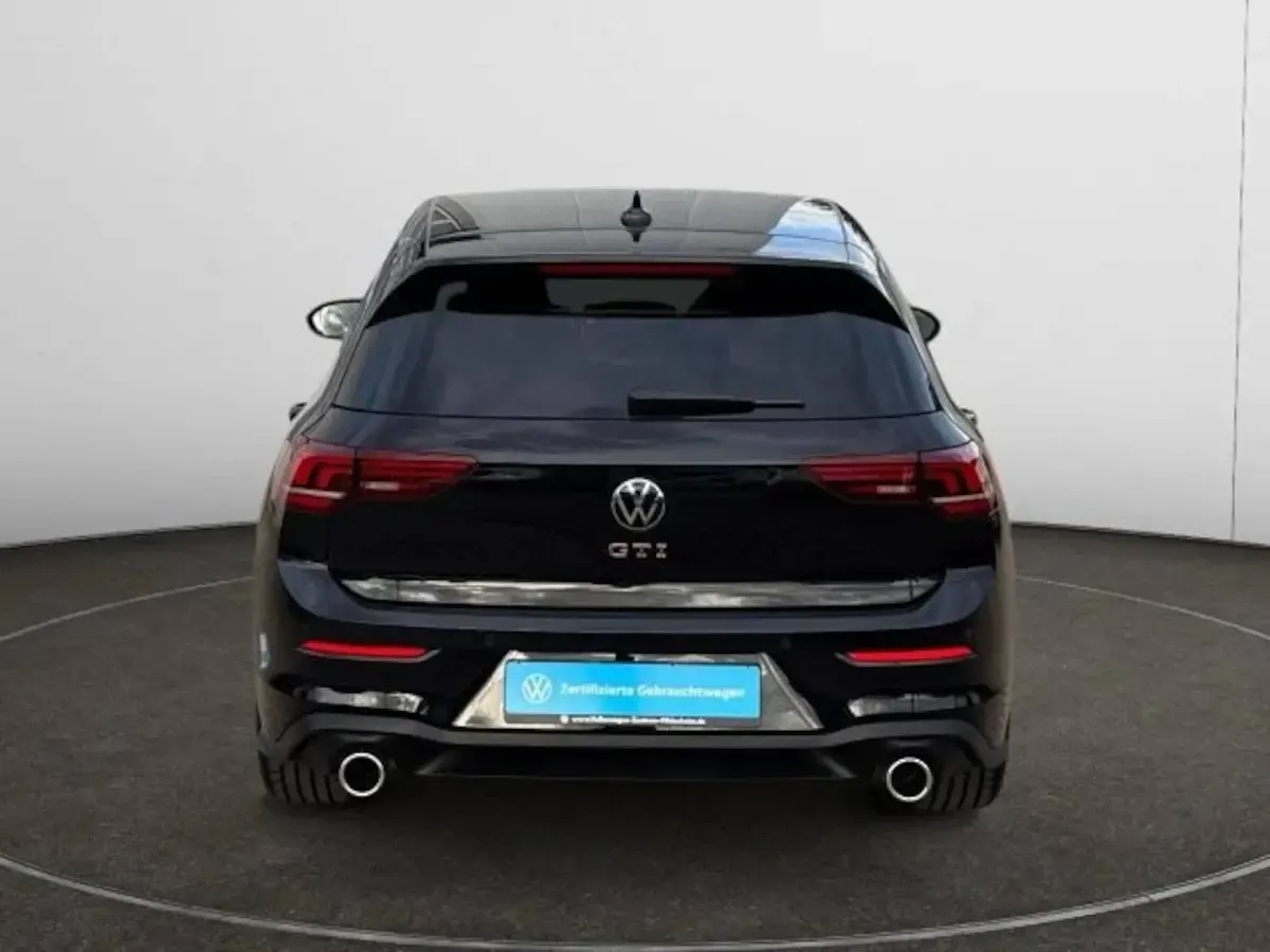 Gebraucht VW Golf VIII GTI 265 PS (194 kW) 2024 Schwarz Limousine