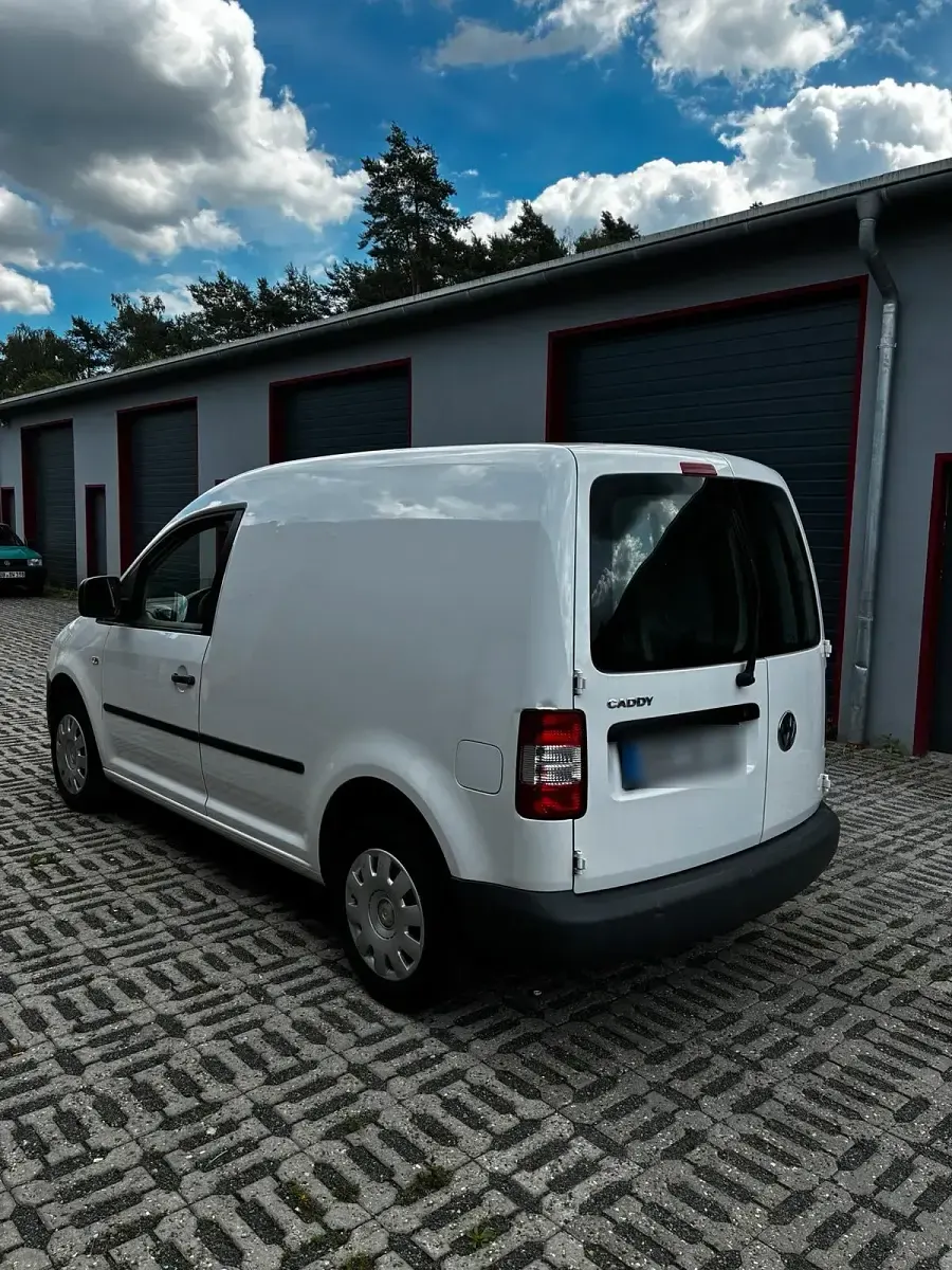 Gebraucht VW Caddy 80 PS (58 kW) 2009 Weiß Van / Kleinbus