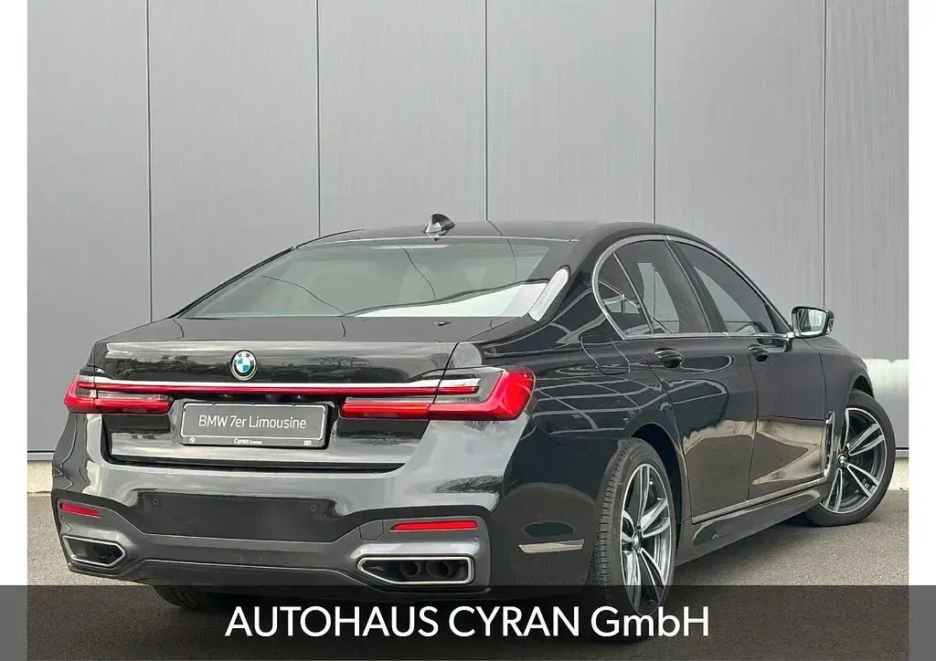 Gebraucht BMW 750 Performance 530 PS (389 kW) 2021 Schwarz Limousine