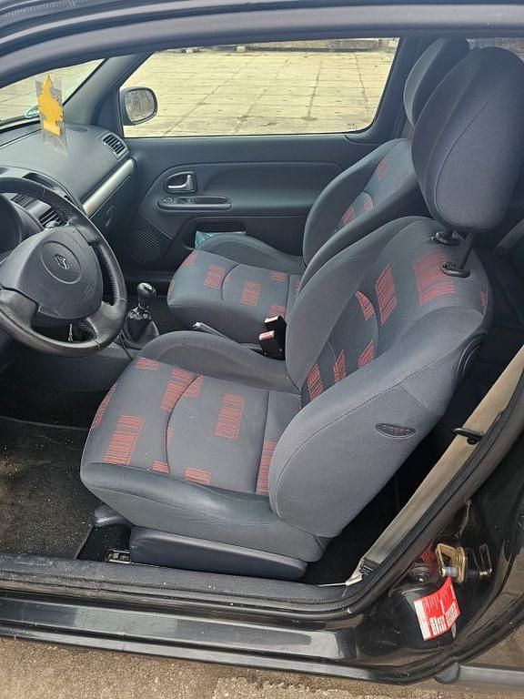 Gebraucht Renault Clio II 75 PS (55 kW) 2004 Schwarz Kleinwagen