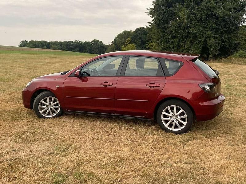 Rot Gebraucht 2008 Mazda 3 Active Plus Limousine | 1.500 € (Superpreis) - Bild 1/4