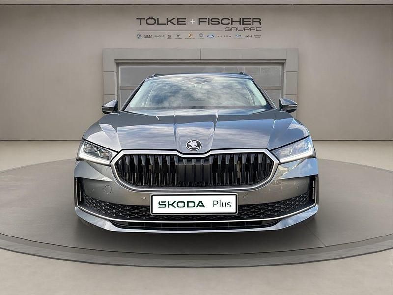 Gebraucht Skoda Superb Selection 150 PS (110 kW) 2025 Grau Kombi