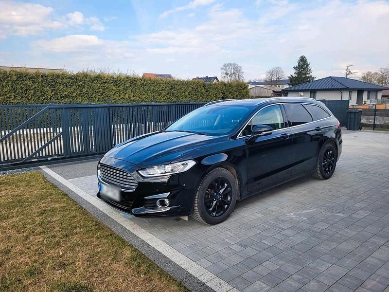 Gebraucht Ford Mondeo 164 PS (120 kW) 2018 Schwarz Kombi