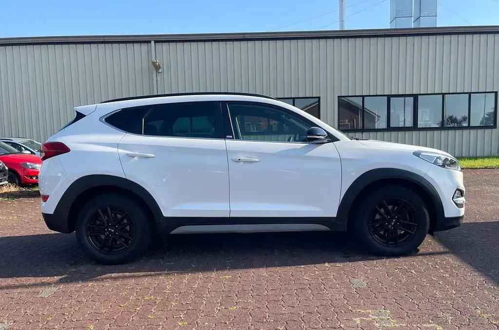 Gebraucht Hyundai Tucson Passion Plus 177 PS (130 kW) 2018 Weiß SUV