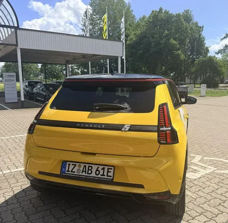 Gebraucht Renault 5 E-Tech Iconic 77 kW (106 PS) 2024 Schwarz Limousine