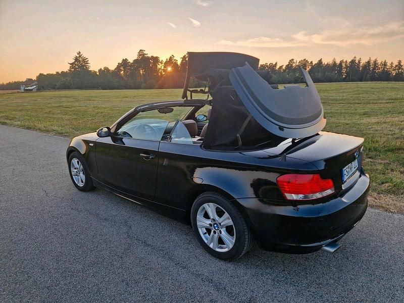 Gebraucht 2009 BMW 120 Cabriolet Cabrio | 5.600 € (Fairer Preis) - Bild 1/4