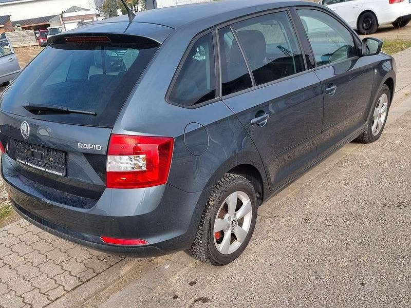 Second-hand Skoda Rapid 105 CP (77 kW) 2014 Gri Break