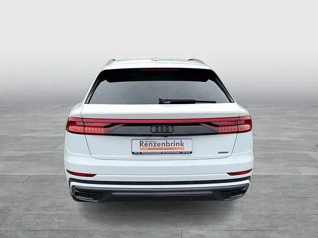 Gebraucht Audi Q8 S-Line 462 PS (339 kW) 2023 Weiß SUV