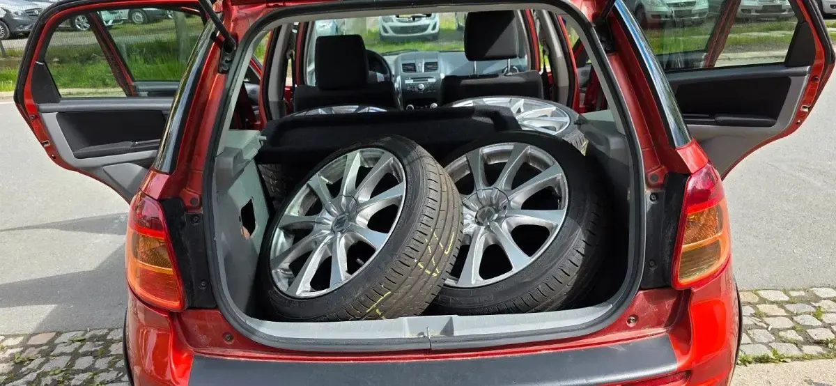Gebraucht Suzuki SX4 Comfort 120 PS (88 kW) 2012 Orange Kleinwagen