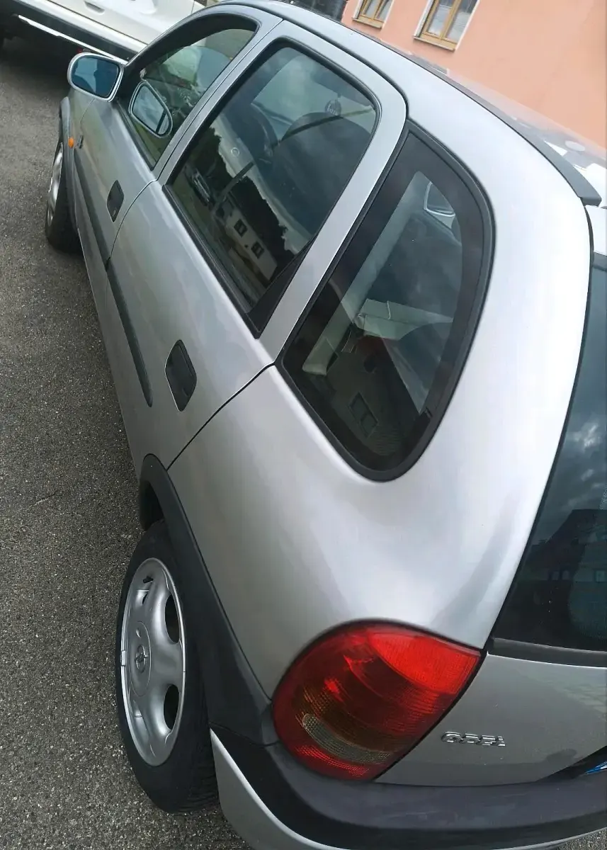 Gebraucht Opel Corsa 60 PS (44 kW) 1998 Silber Kleinwagen