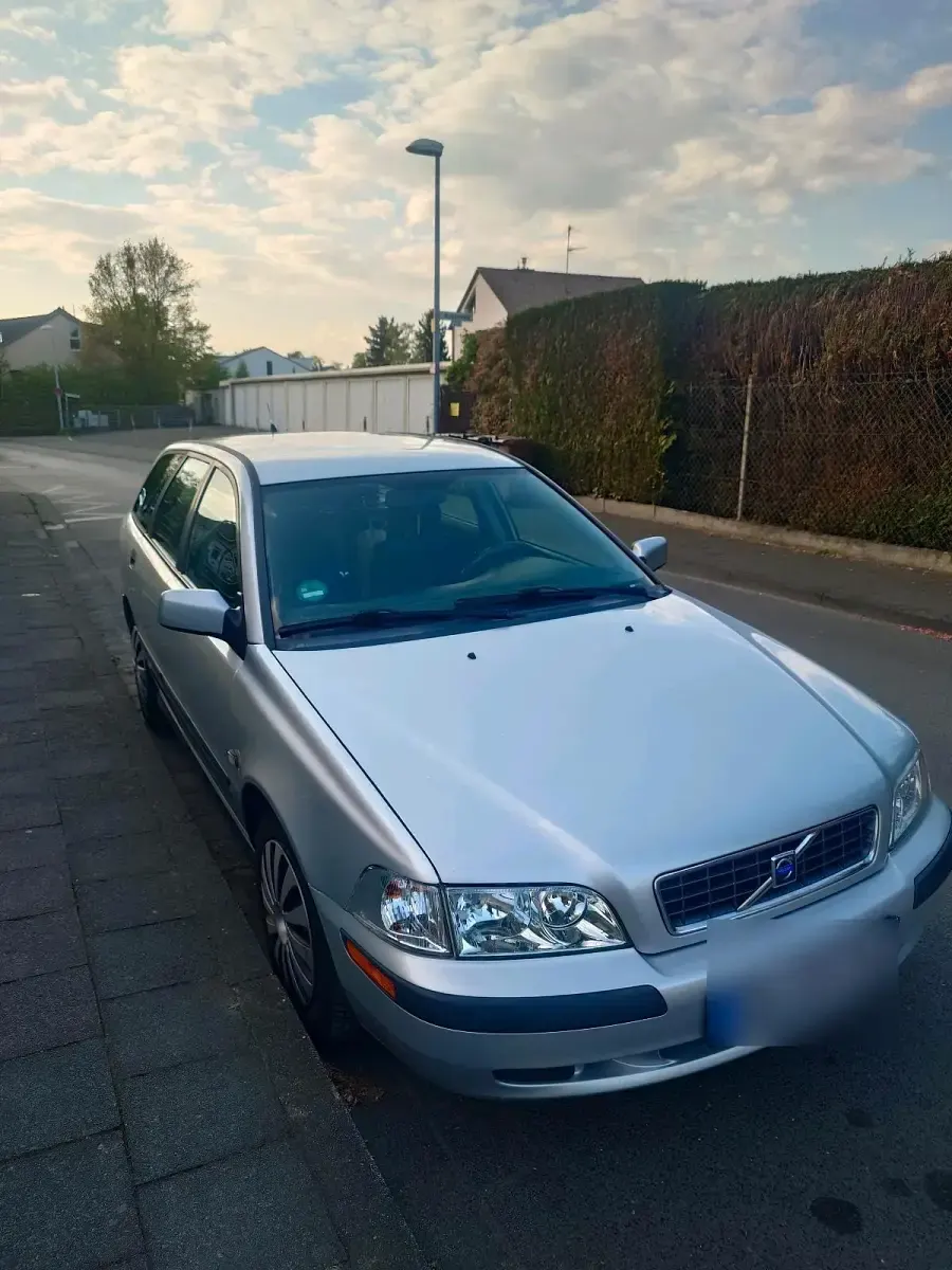Second-hand Volvo V40 122 CP (89 kW) 2003 Break