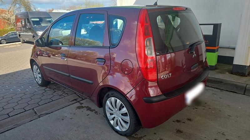 Gebraucht Mitsubishi Colt 95 PS (69 kW) 2005 Rot Kleinwagen