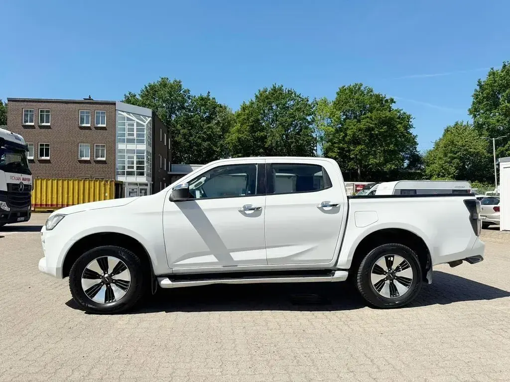 Gebraucht Isuzu D-Max 163 PS (119 kW) 2022 Weiß Pickup