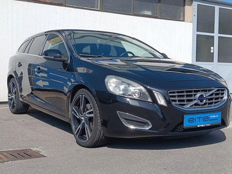 Gebraucht Volvo V60 Summum 241 PS (177 kW) 2012 Schwarz Kombi