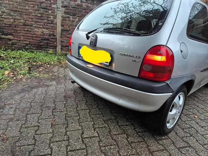 Gebraucht Opel Corsa 65 PS (47 kW) 2000 Silber Kleinwagen