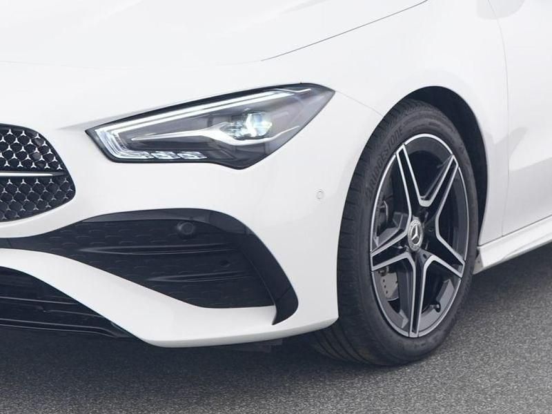 Gebraucht Mercedes CLA220 AMG 190 PS (139 kW) 2024 Polarweiss Coupé