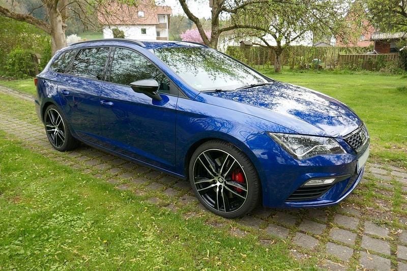 Blau Gebraucht 2017 Cupra Leon Limousine | 22.900 € (Fairer Preis) - Bild 1/4