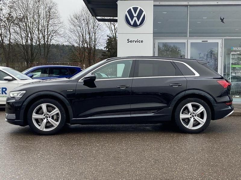 Gebraucht Audi e-tron Advanced 230 kW (313 PS) 2022 Schwarz SUV
