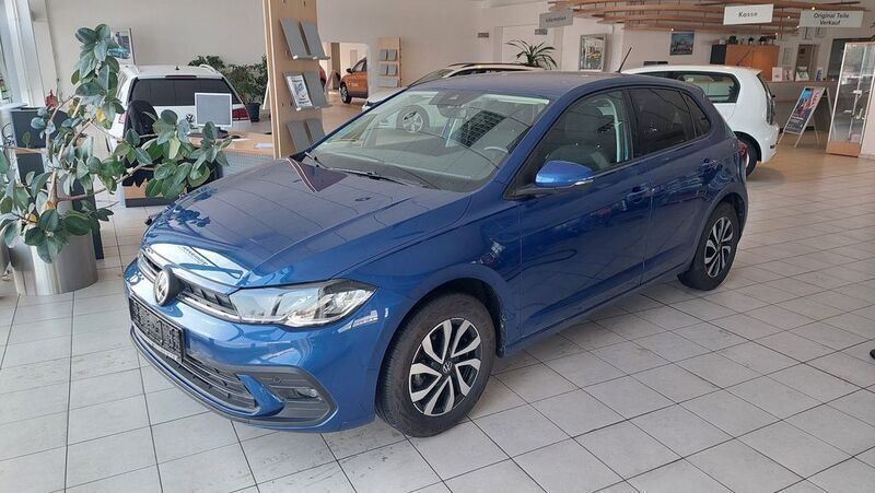 Gebraucht VW Polo Active 80 PS (58 kW) 2023 Blau Limousine