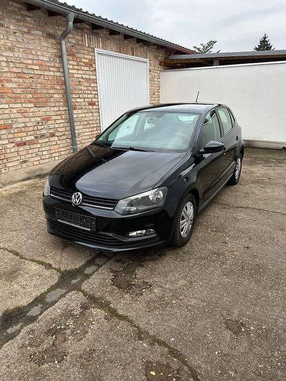 Schwarz Gebraucht 2017 VW Polo Trendline Limousine | 6.900 € (Guter Preis) - Bild 1/4