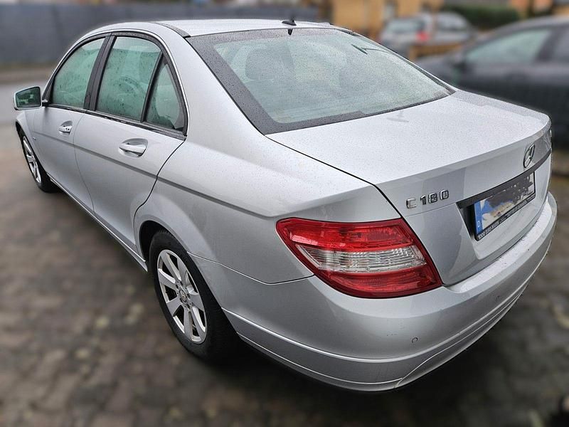 Gebraucht Mercedes 240 156 PS (114 kW) 2011 Silber Limousine