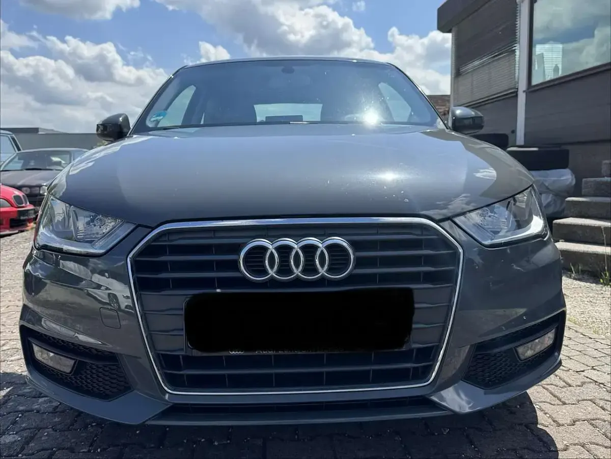 Używany Audi A1 Sport 95 KM (69 kW) 2017 Szary Hatchback