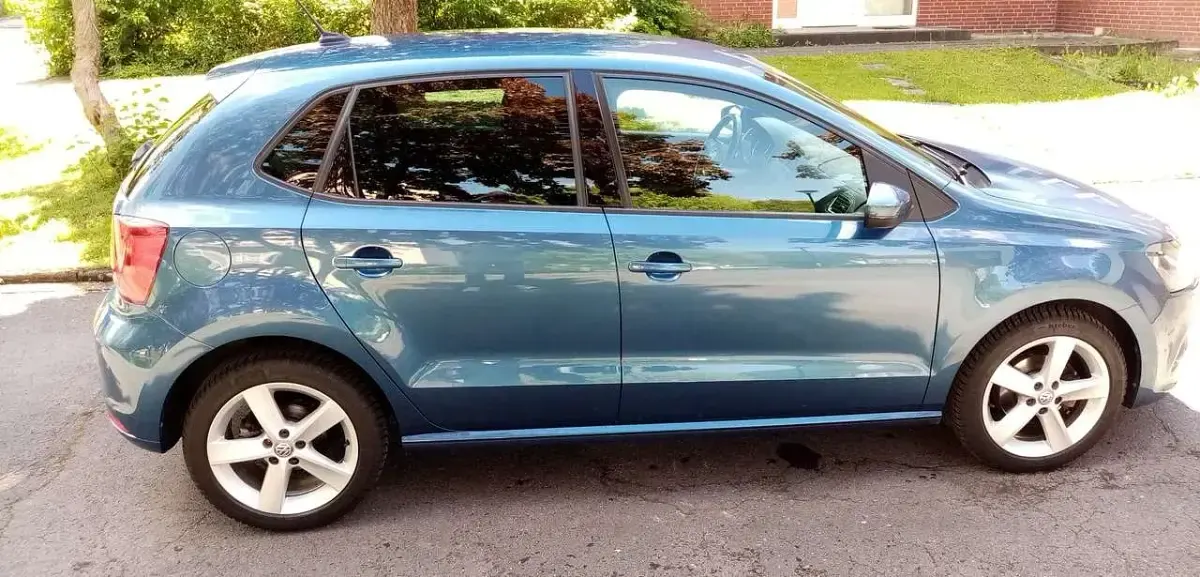 Gebraucht VW Polo Comfortline 90 PS (66 kW) 2016 Blau Limousine