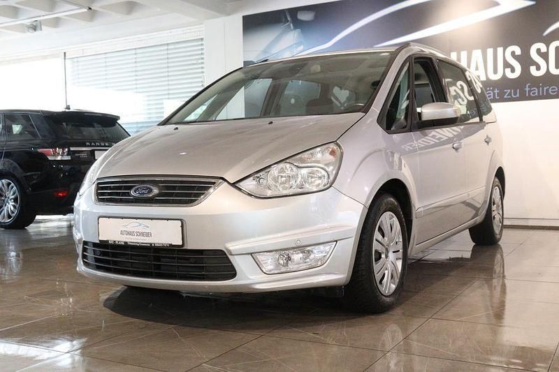 Gebraucht Ford Galaxy Trend 140 PS (102 kW) 2011 Silber Van / Kleinbus